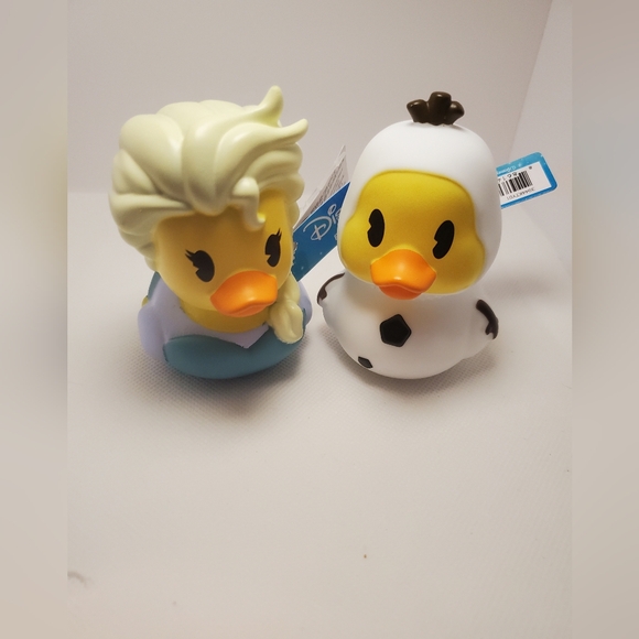 Disney Duckalooz Rubber Duck Frozen Elsa & Olaf Jeep Bath Tub - Picture 1 of 3